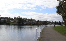 Victoria Gorge Waterway Vacation Home